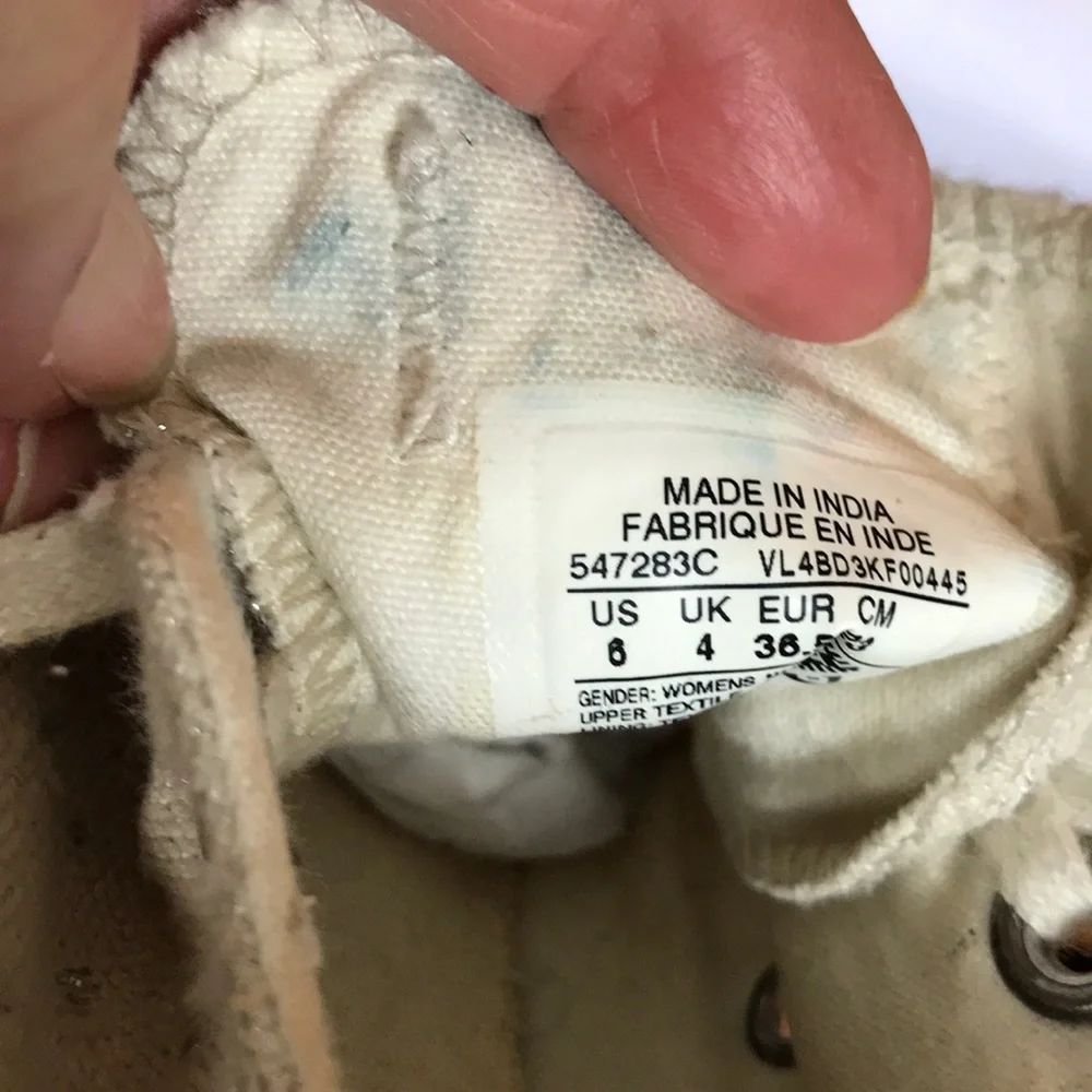 Converse rare silver tennis shoes